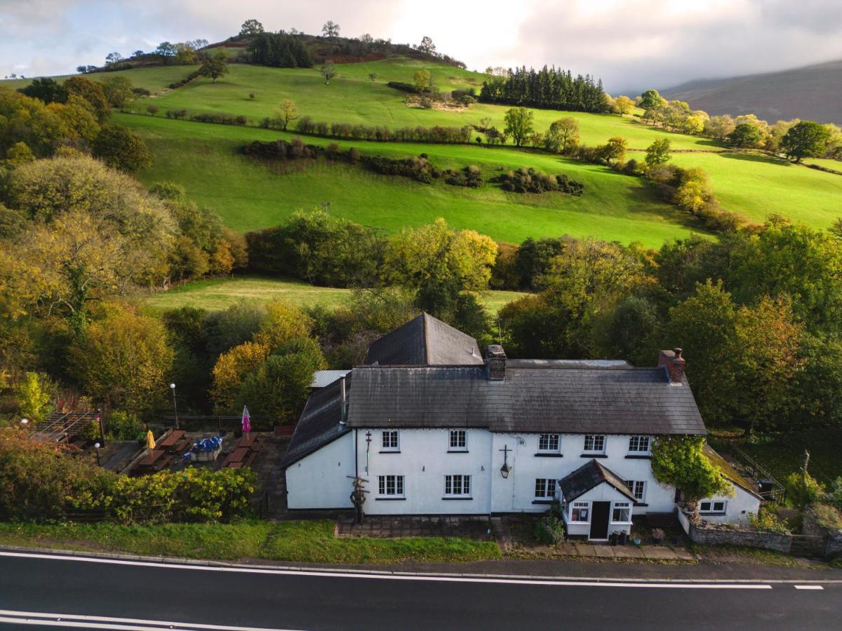 5 Family-Friendly Hotels in Powys That Deliver on Space and Nature